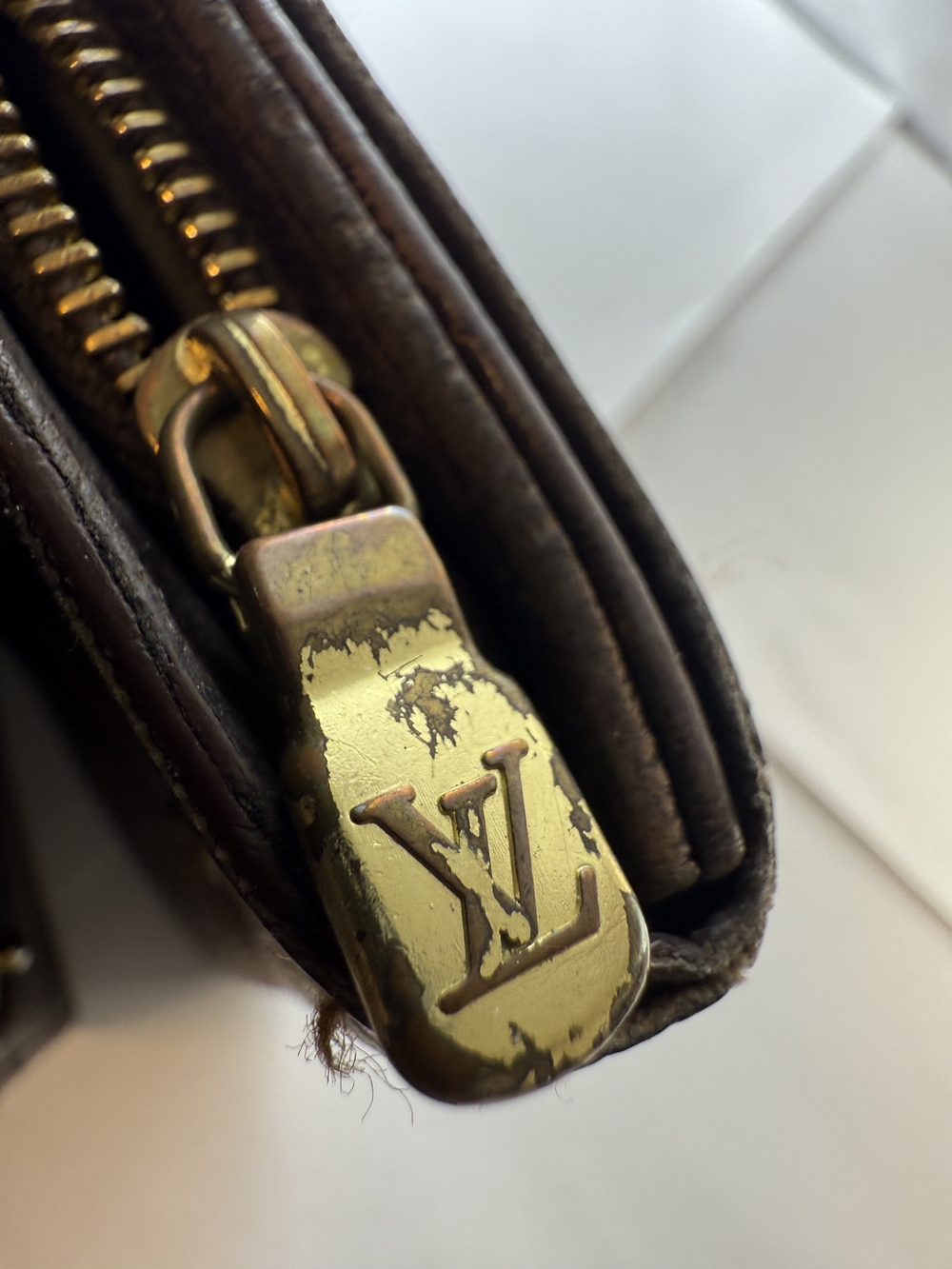Louis Vuitton Sarah Monogram Zip Wallet - Picture 7 of 16